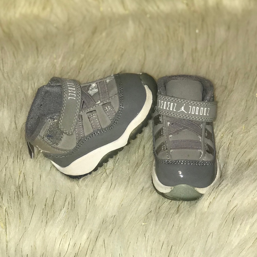 COOL GREY 11s